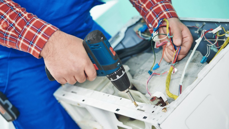Başakşehir Termodinamik Termodinamik çamaşır makinesi kart tamiri – Su almama arızası orijinal parça ile giderildi. - Teknik servis örneği